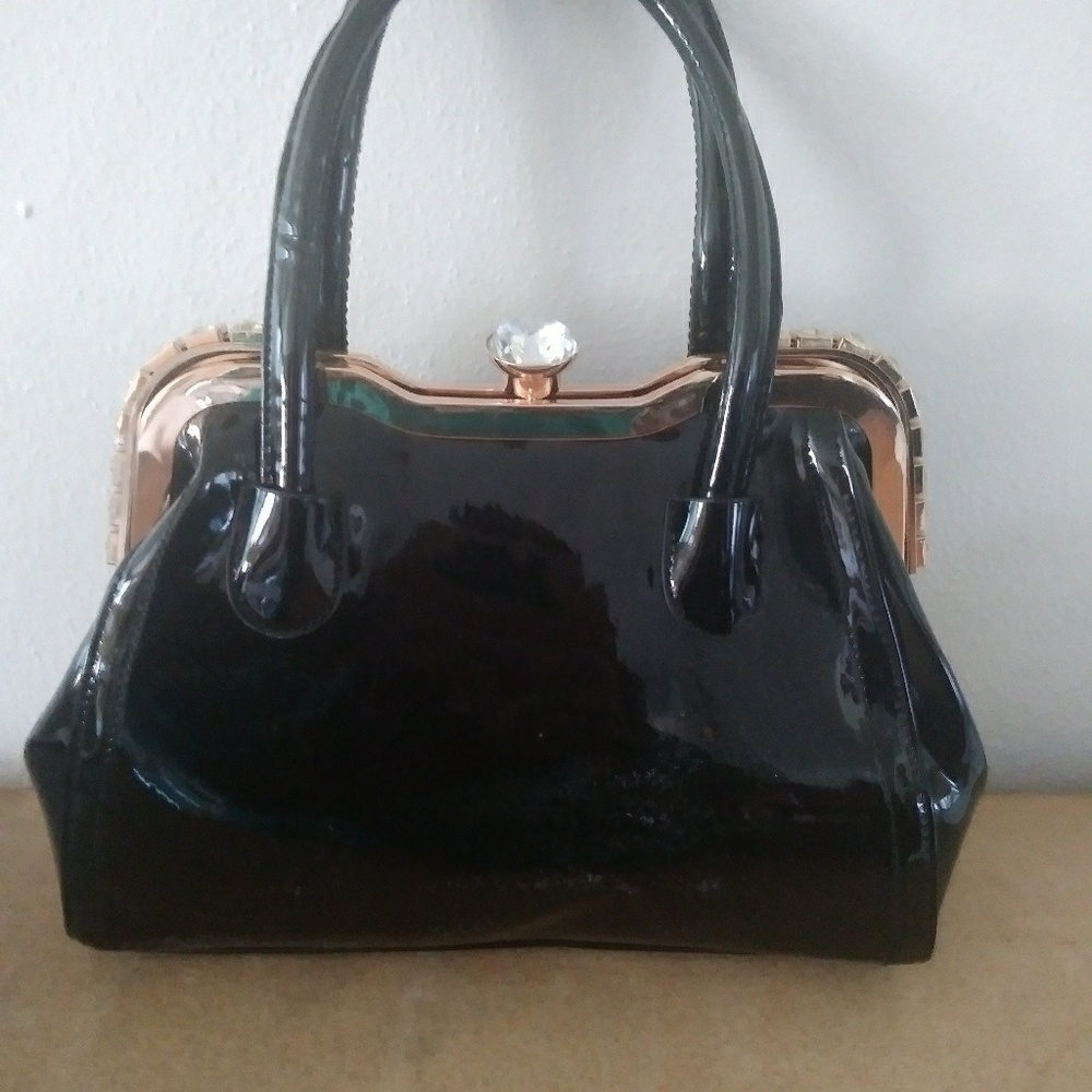 Hand bag